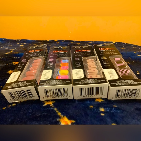 Sally Hansen nails, bundle of 4 - Picture 3 of 3